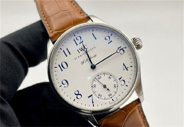 万国腕表走慢了处理办法(图) 万国腕表走慢了处理办法(图)